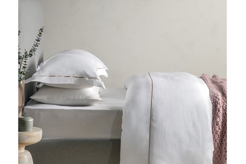 Carnaby Duvet Set - Superking White & Blush 